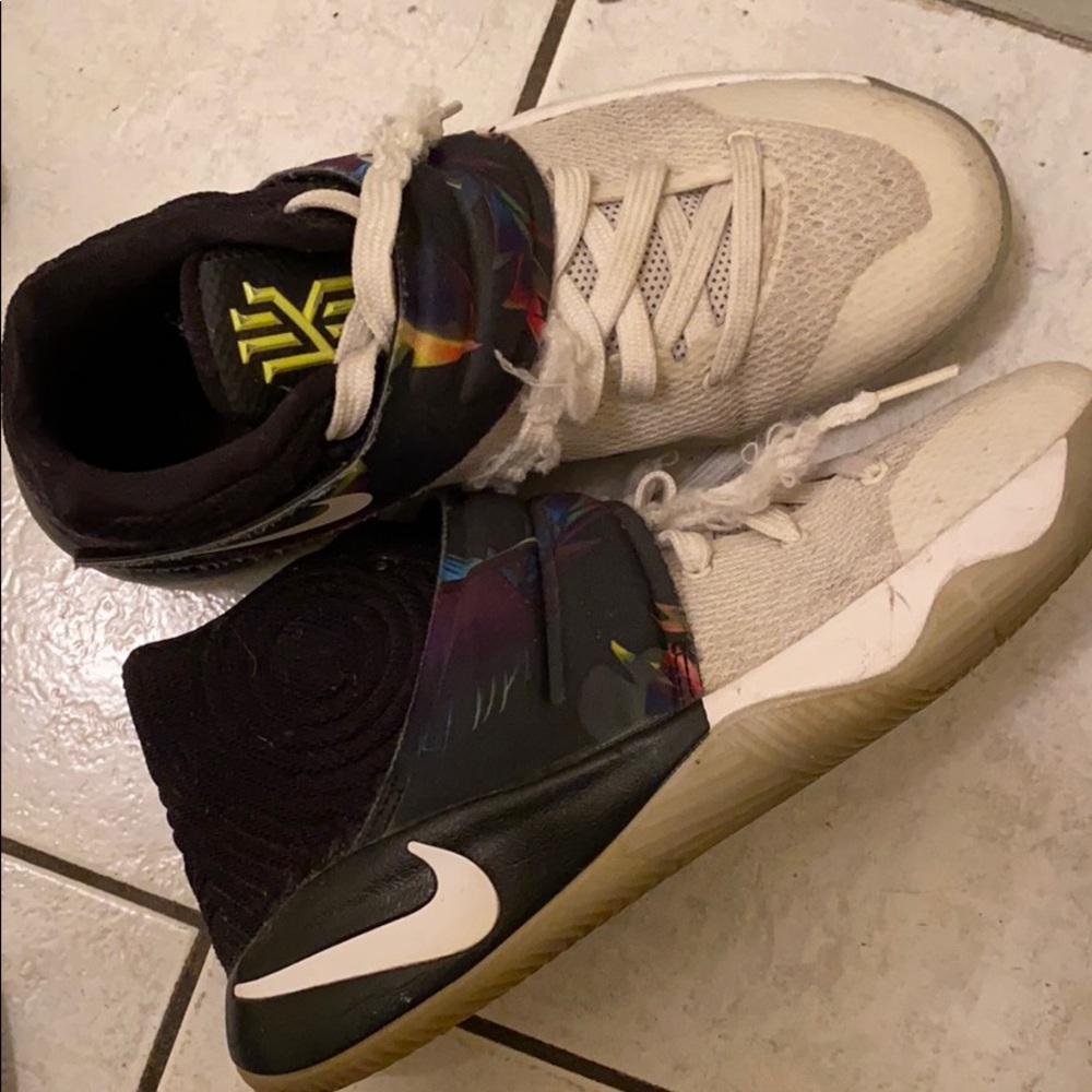 Kyrie 1